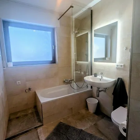 Wohnen Am Wald Mit Pool & Sauna 公寓 Unterkirnach